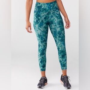 NWOT- ATHLETA Salutation Stash Pocket II Printed 7/8 Tights Women's